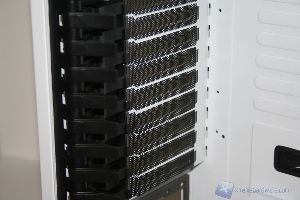 00043Aerocool XPREDATOR WHITE XTREMEHARDWARE.COM